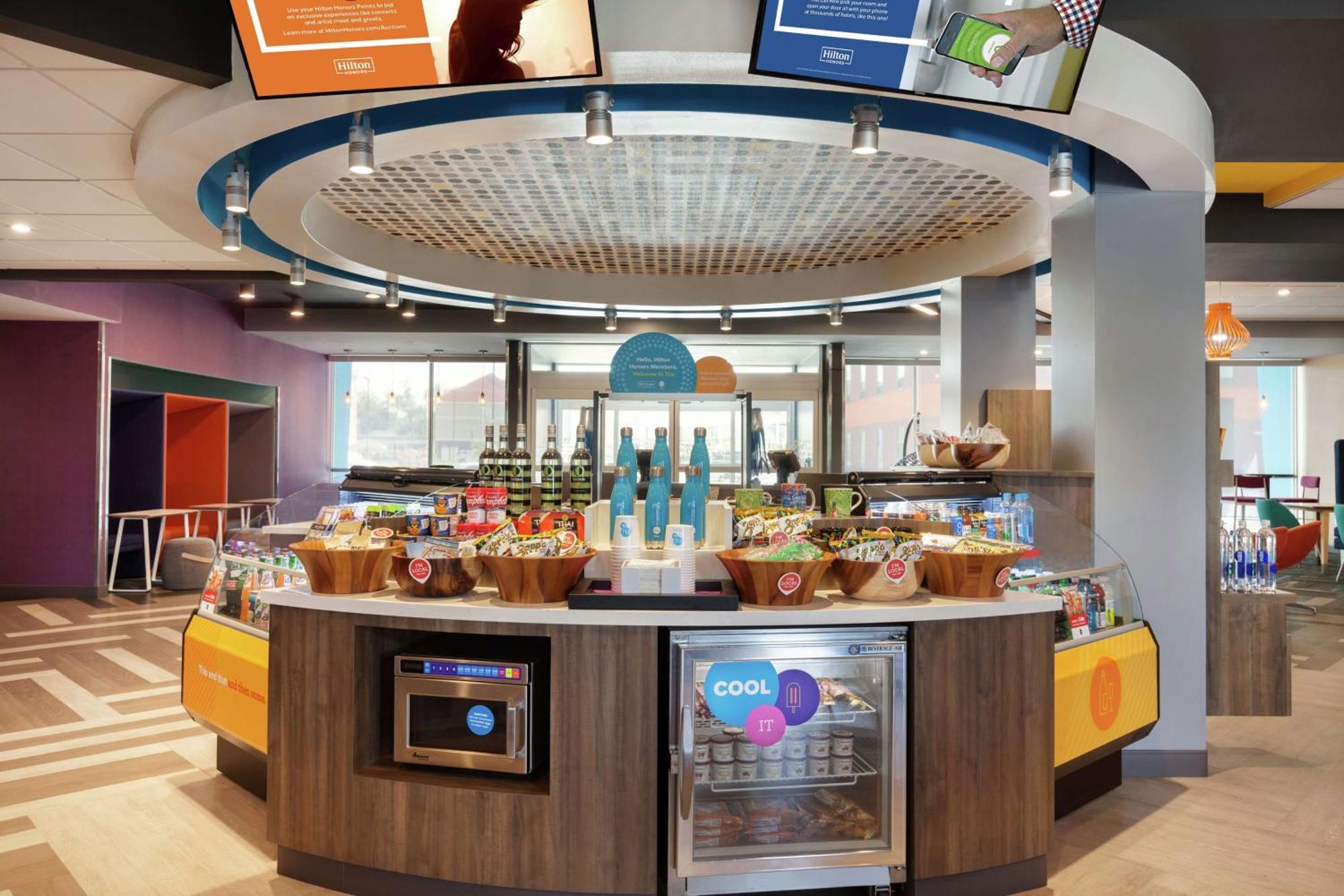 查尔斯湖希尔顿特鲁酒店 莱克查尔斯 外观 照片